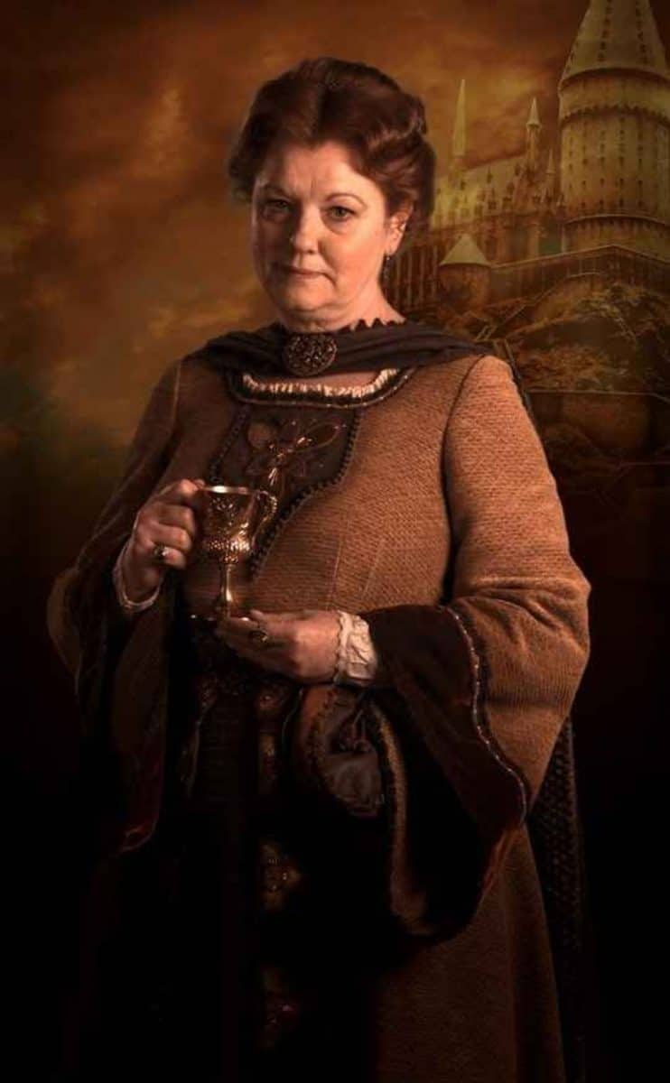  Helga Hufflepuff Muggle V